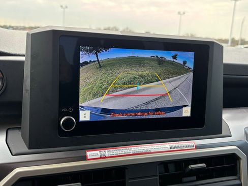 Used 2025 Toyota Tacoma SR5 image 18