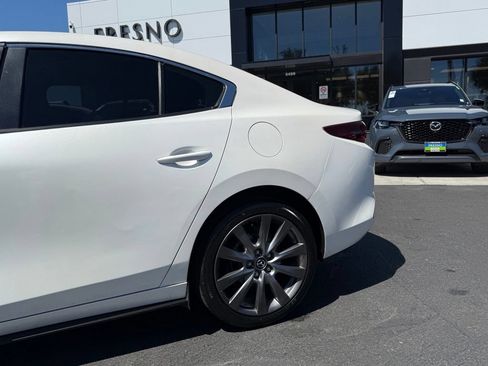Used 2021 MAZDA MAZDA3 s FWD image 6