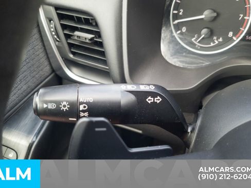 Used 2023 Nissan Rogue S image 18