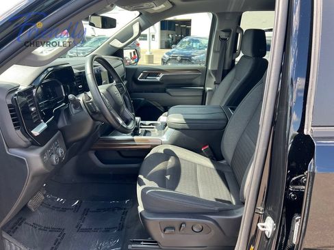 Certified 2023 Chevrolet Silverado 1500 RST w/ Convenience Package II AWD/4WD image 13