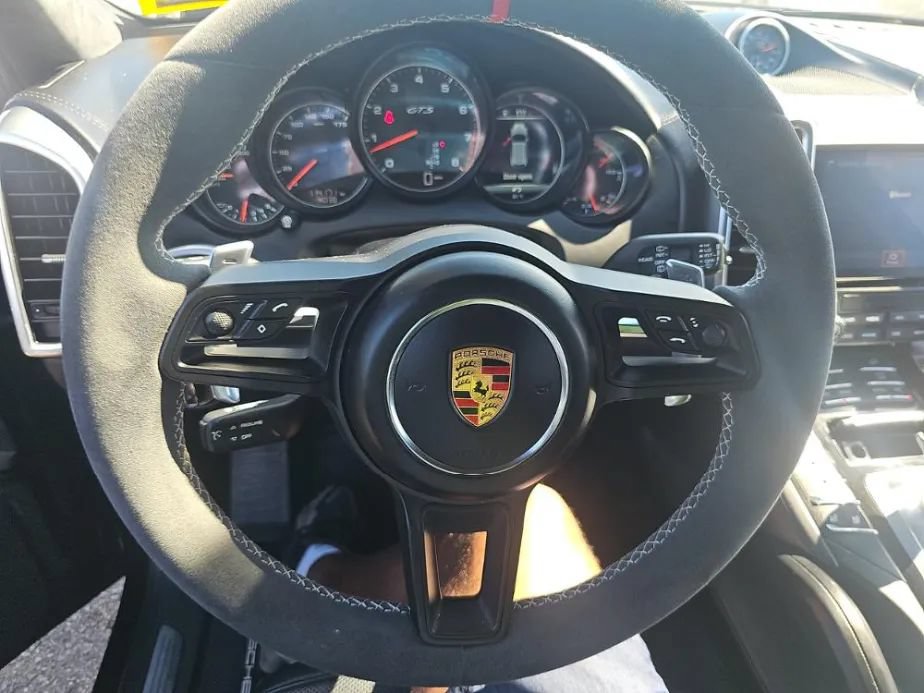 Used 2018 Porsche Cayenne GTS w/ Premium Package Plus AWD/4WD image 4