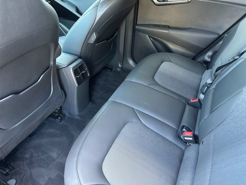 Used 2023 Kia Niro Wind w/ Wind Preserve Package FWD image 12