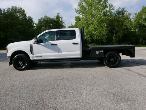 Used 2024 Ford F350 XLT w/ FX4 Off-Road Package AWD/4WD image 2