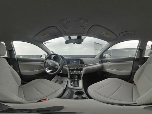 Used 2020 Hyundai Elantra SE image 13