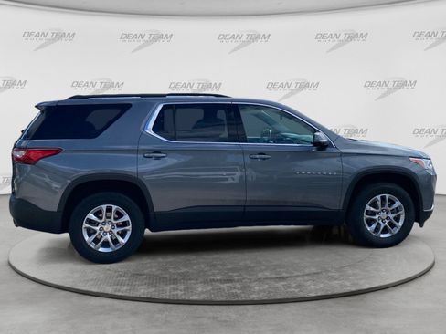 Used 2020 Chevrolet Traverse LT FWD image 9