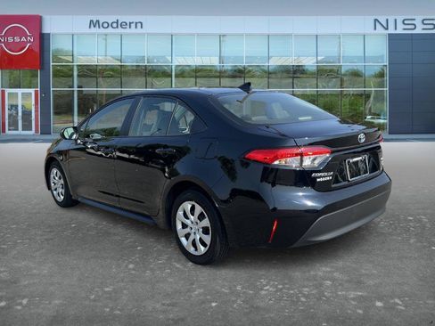 Used 2024 Toyota Corolla LE FWD image 7