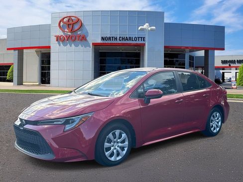 Used 2021 Toyota Corolla LE FWD image 5