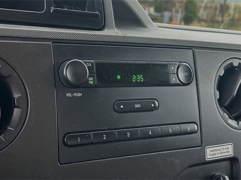 Used 2016 Ford E-350 and Econoline 350 Super Duty image 15