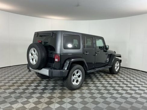 Used 2014 Jeep Wrangler Unlimited Sahara AWD/4WD image 5
