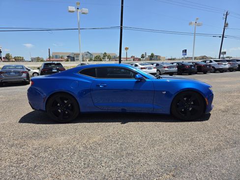 Used 2016 Chevrolet Camaro LT w/ Technology Package RWD image 6