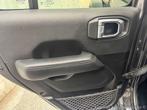 Used 2022 Jeep Wrangler Unlimited Sahara w/ Safety Group image 22