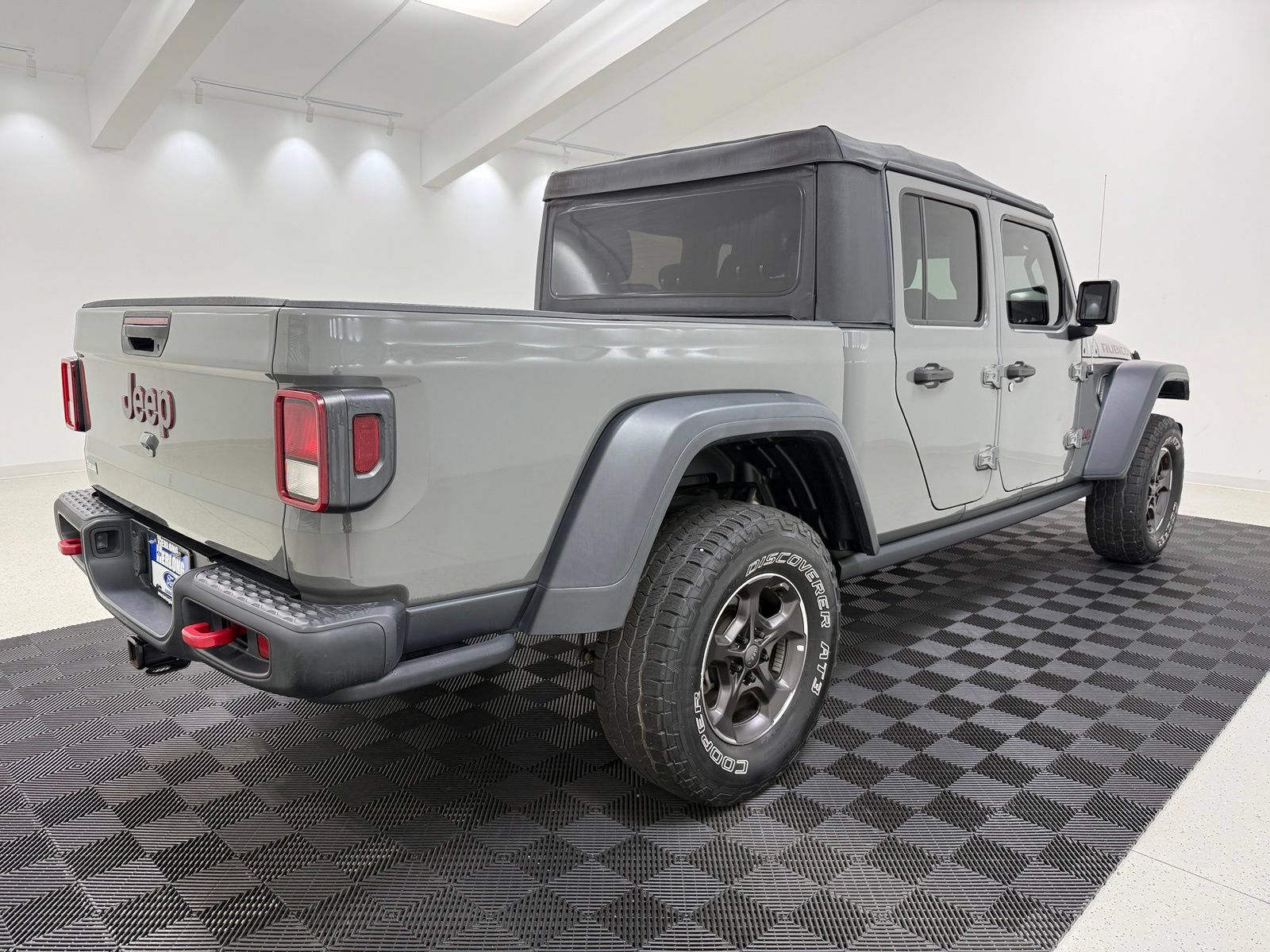 Used 2021 Jeep Gladiator Rubicon w/ Trailer Tow Package AWD/4WD image 8