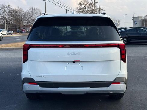 New 2026 Kia Carnival EX image 4
