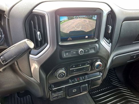 Used 2020 Chevrolet Silverado 1500 Custom w/ Custom Value Package AWD/4WD image 15