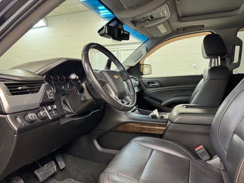 Used 2018 Chevrolet Tahoe LT w/ LT Signature Package image 14