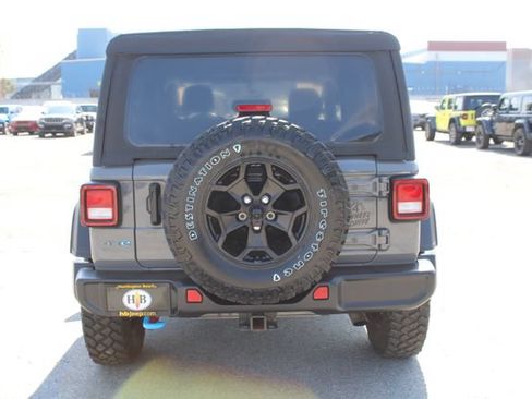 Used 2023 Jeep Wrangler Unlimited w/ Cold Weather Group AWD/4WD image 5