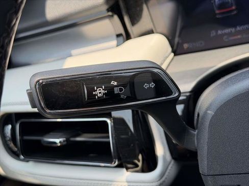 Used 2025 Lincoln Aviator AWD w/ Equipment Group 101A image 24