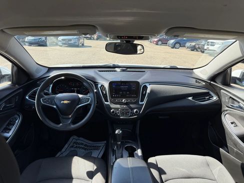 Used 2019 Chevrolet Malibu LT FWD image 14