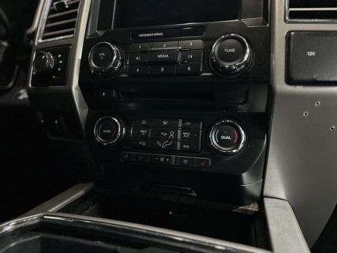 Used 2017 Ford F250 Lariat w/ Lariat Ultimate Package image 33