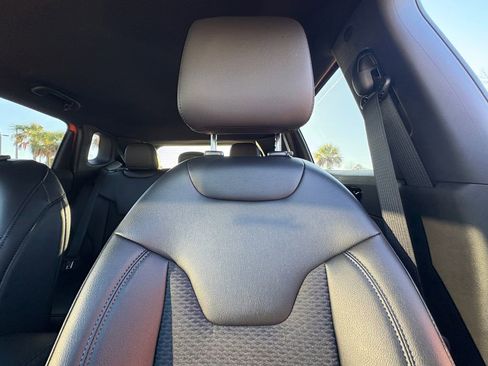 New 2026 Jeep Compass Latitude image 12