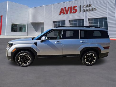 Used 2025 Hyundai Santa Fe SEL image 2