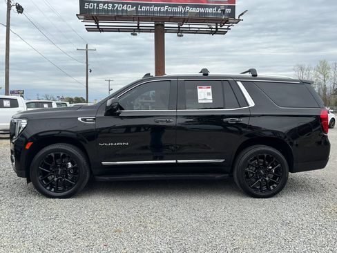 Used 2022 GMC Yukon SLT w/ SLT Premium Package AWD/4WD image 2