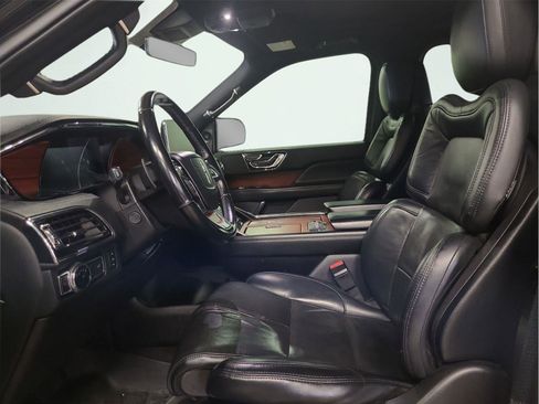 Used 2021 Lincoln Navigator L Reserve image 9