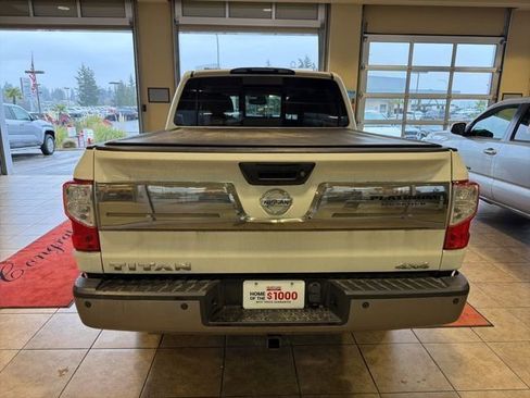 Used 2019 Nissan Titan Platinum Reserve image 2
