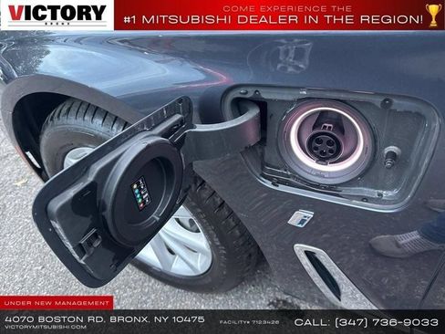 Used 2019 BMW 740e xDrive w/ Executive Package AWD/4WD image 32