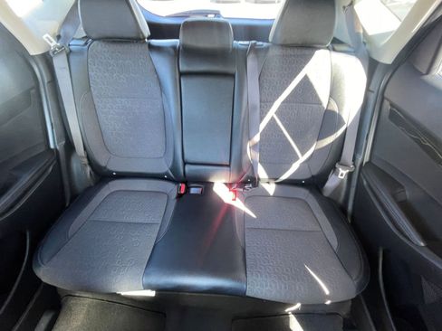 Used 2025 Kia Seltos S image 32