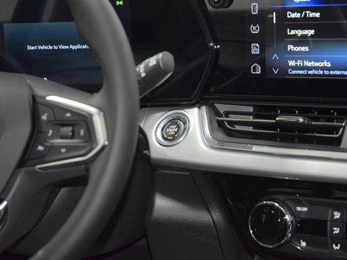 New 2026 Chevrolet Trax LT w/ Driver Confidence Package FWD image 31
