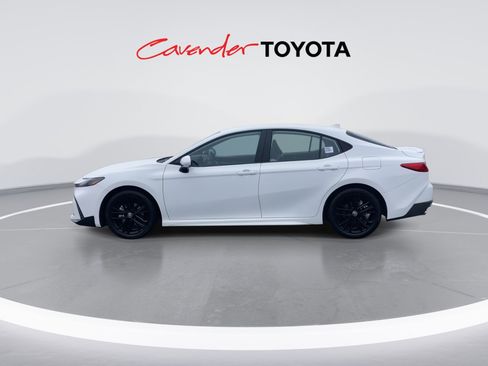 Certified 2026 Toyota Camry SE w/ Convenience Package image 5