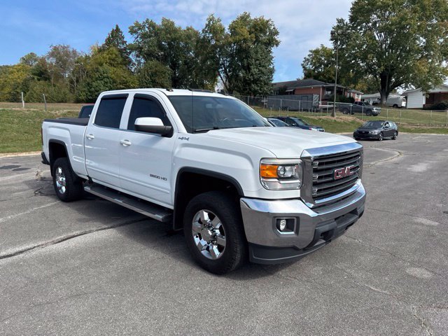 Used 2015 GMC Sierra 2500 SLE w/ SLE Preferred Package AWD/4WD image 2
