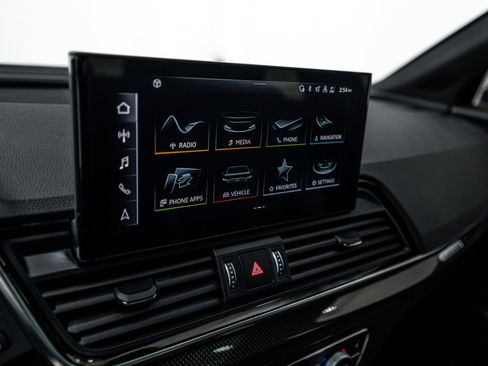 Used 2023 Audi SQ5 Premium Plus w/ Premium Plus Package image 15