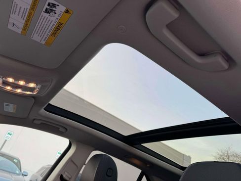 Used 2024 Mercedes-Benz GLE 350 4MATIC image 17