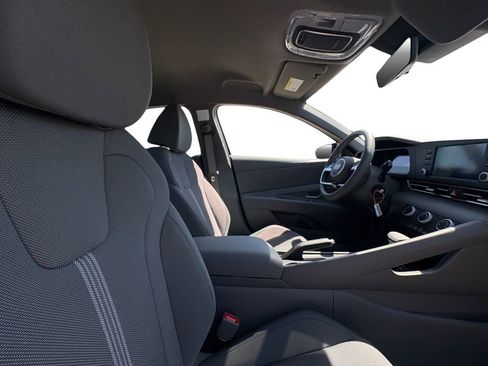 New 2026 Hyundai Elantra SE FWD image 15