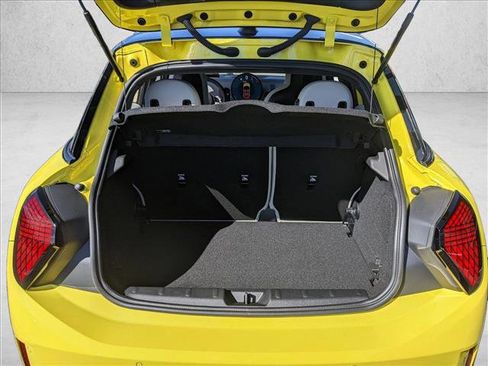 Certified 2025 MINI Cooper S FWD image 6