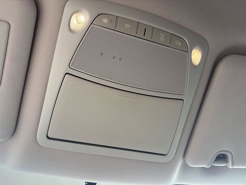 Used 2015 Nissan Rogue SV image 27