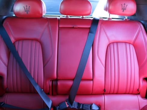 Used 2022 Maserati Levante GT image 34