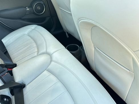 Used 2019 MINI Cooper 4-Door Hardtop w/ Signature Upholstery Package image 29