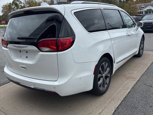 Certified 2018 Chrysler Pacifica Limited w/ Advanced Safetytec Group image 7