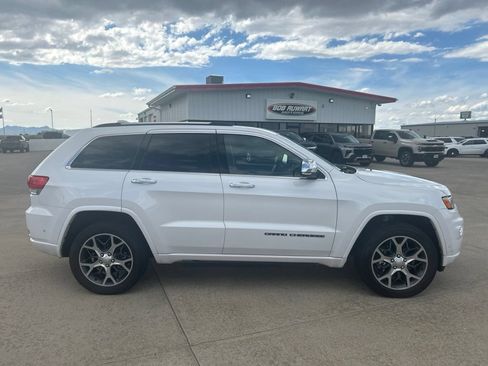 Used 2019 Jeep Grand Cherokee Overland AWD/4WD image 7