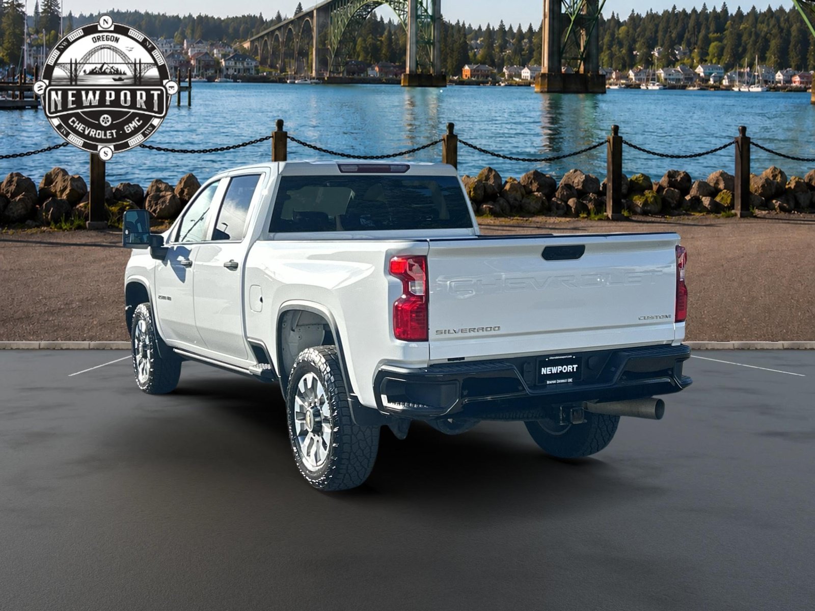 Used 2025 Chevrolet Silverado 2500 Custom w/ Custom Value Package AWD/4WD image 8