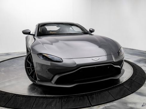 Used 2020 Aston Martin V8 Vantage Coupe image 20