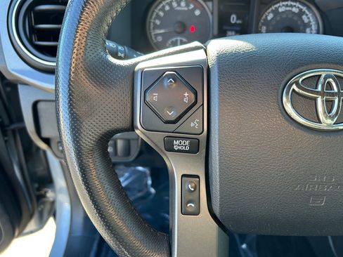 Certified 2019 Toyota Tacoma TRD Off-Road image 14