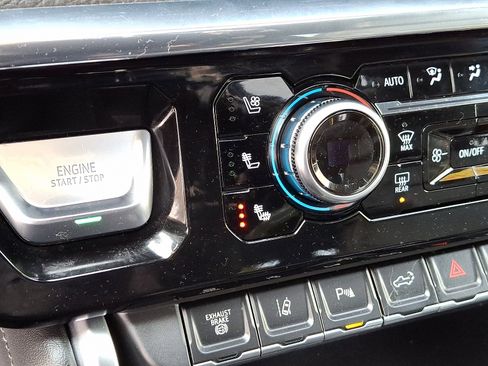 Used 2024 GMC Sierra 3500 Denali w/ Denali Reserve Package image 24