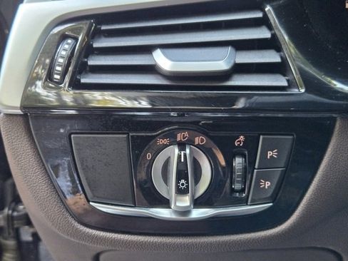 Used 2020 BMW M550i xDrive w/ Executive Package image 31