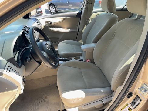 Used 2011 Toyota Corolla LE FWD image 6