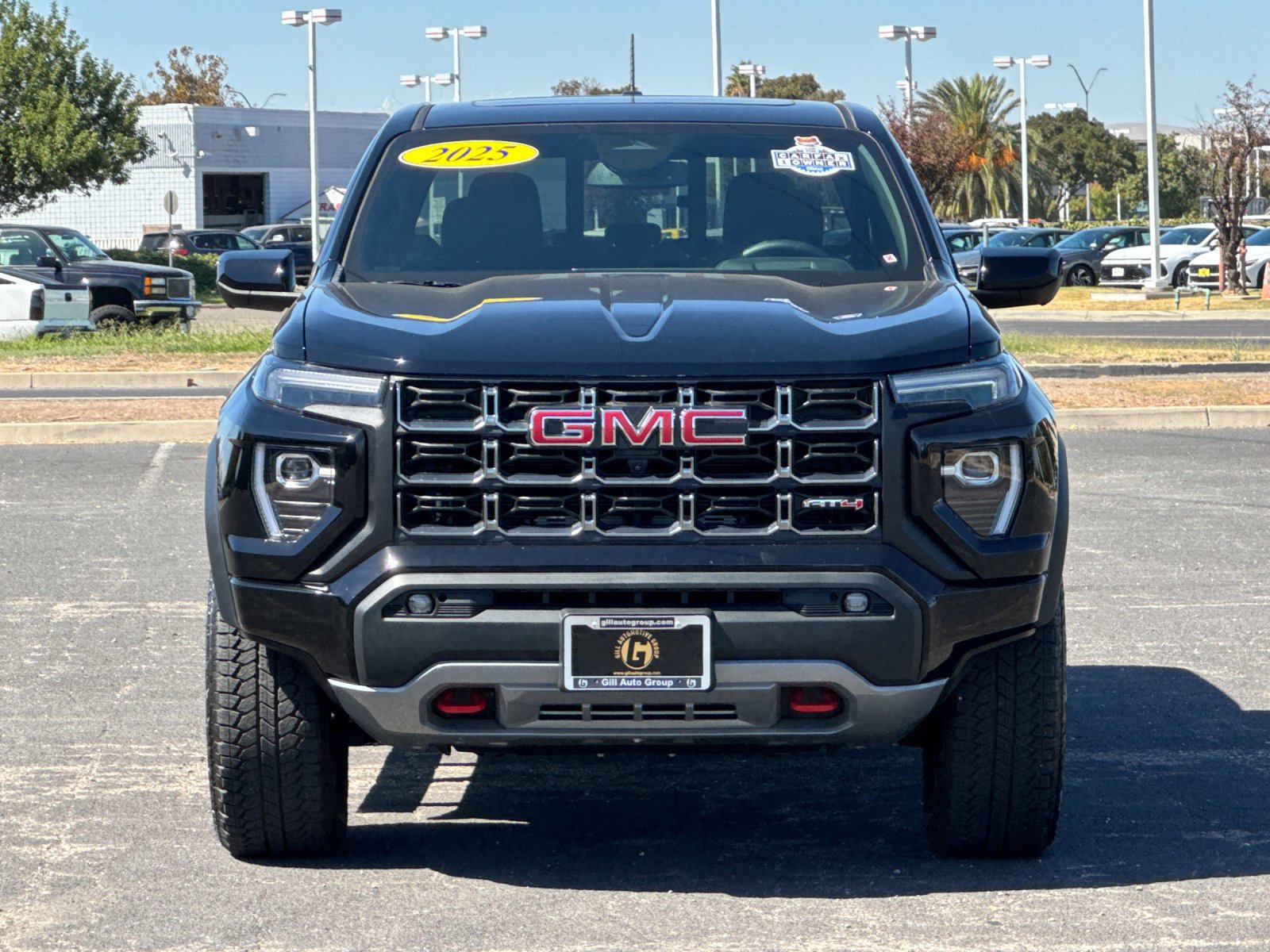 Used 2025 GMC Canyon AT4 w/ Technology Plus Package AWD/4WD image 9