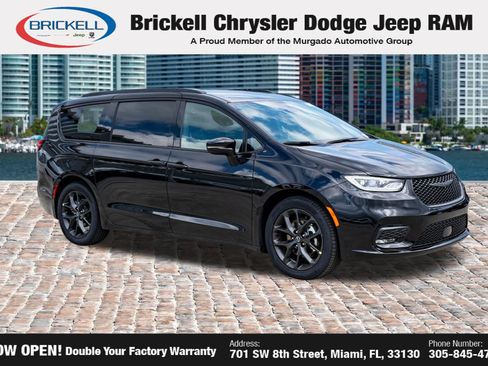 Used 2026 Chrysler Pacifica Select w/ S Appearance Package FWD image 3